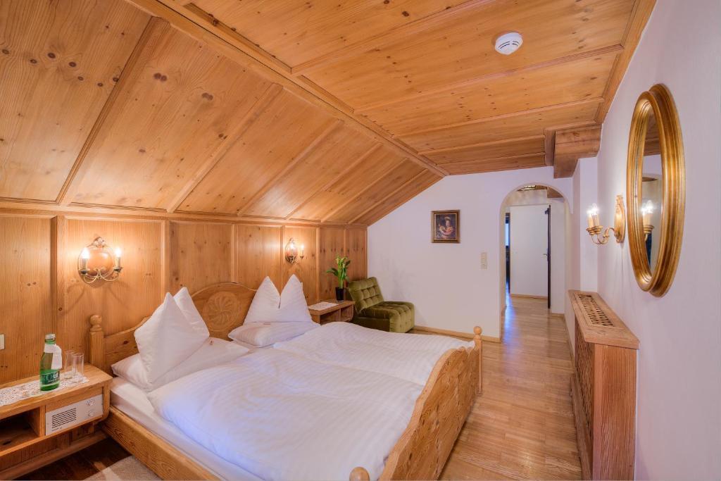 Hotel Jaegerwirt Kitzbühel Pokoj fotografie